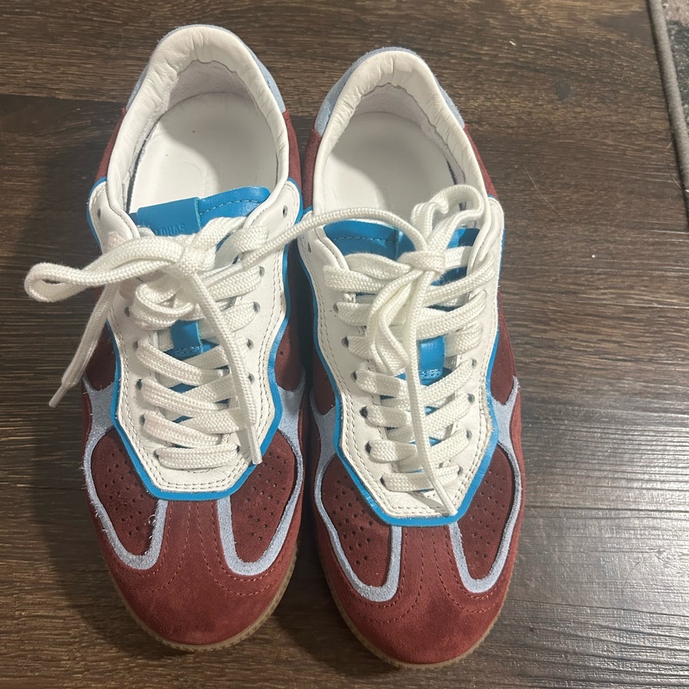 ALOHAS White and Teal Footwear